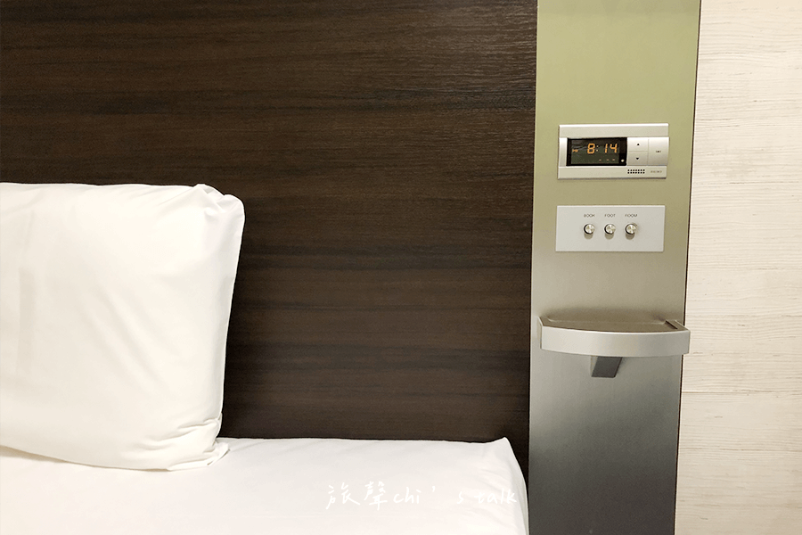 Comfort Hotel NIIGATA 新潟舒適酒店床頭插座及電源開關