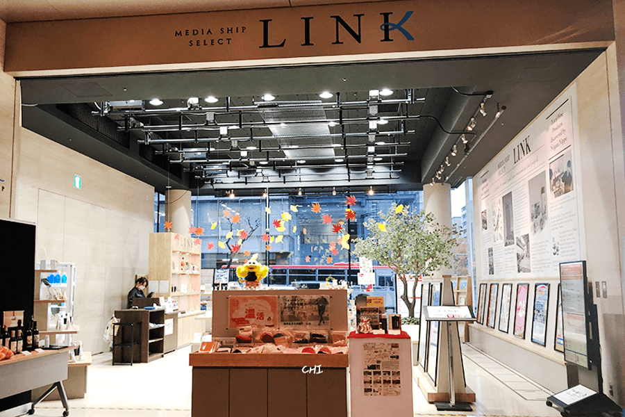 新潟自由行推薦新潟日報一樓伴手禮區