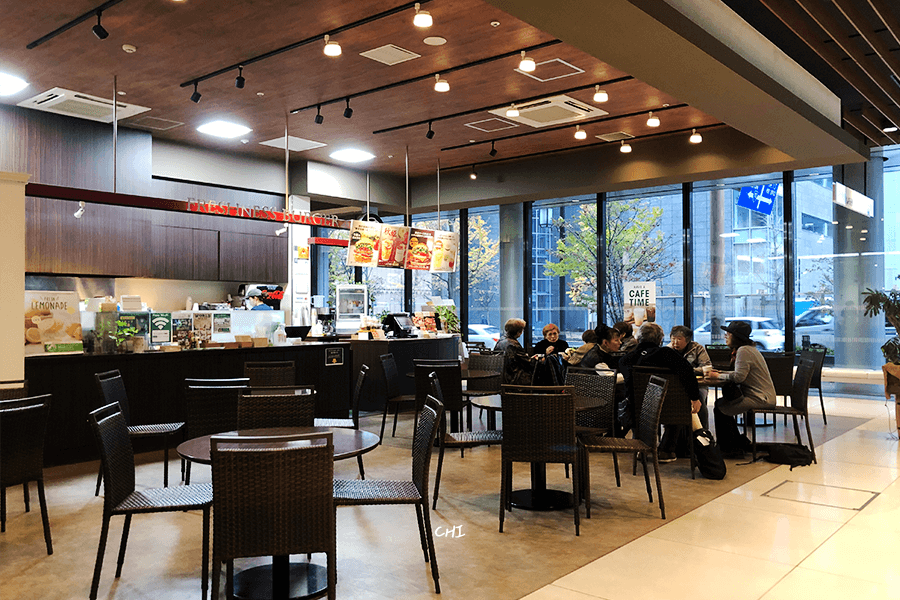 新潟日報大樓一樓咖啡廳